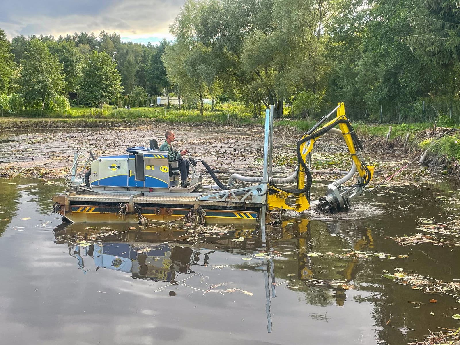 Kosiarka pływająca Truxor – realizacja