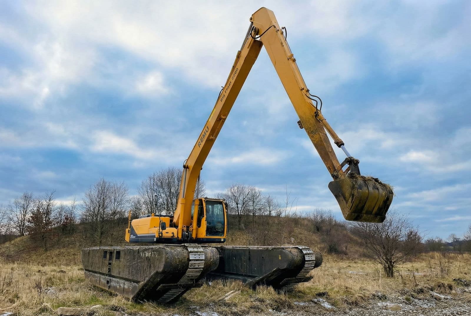 Koparka pływająca REMU BIG FLOAT E2200