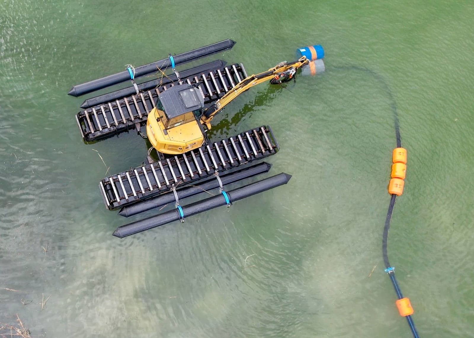 Refulacja zbiornika wodnego – ujęcie z góry