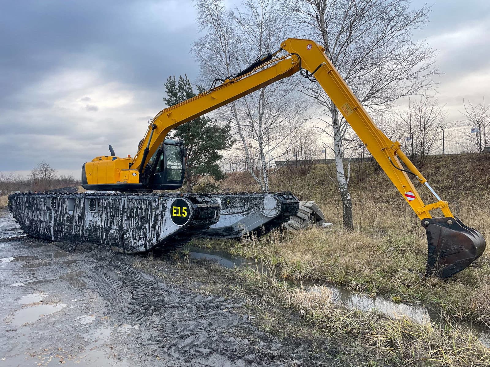 REMU Big Float E15 – widok z boku