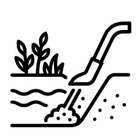 Ikona przedstawiająca ramię odsysające osady z dna zbiornika wodnego z roślinnością na brzegu.